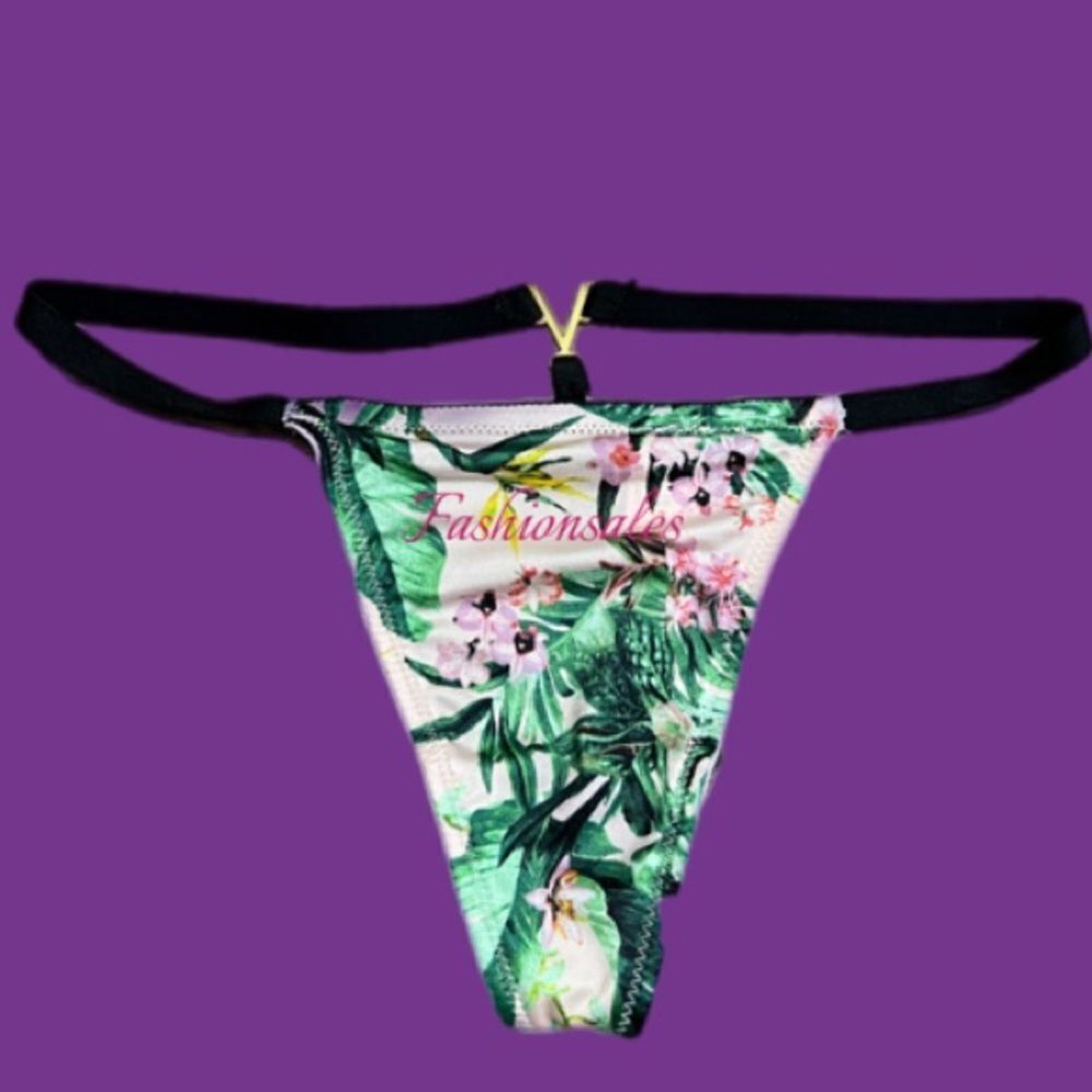 Victorias Secret Very Sexy V- Hardware Smooth Satin V string panty multicolor XS